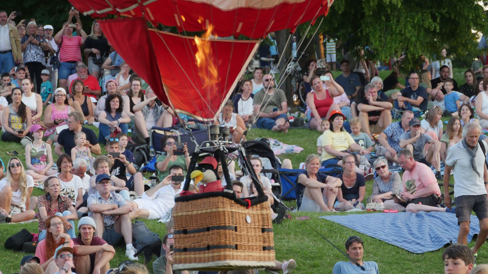 Modellballon-Aktion beim Ballonfestival Bonn