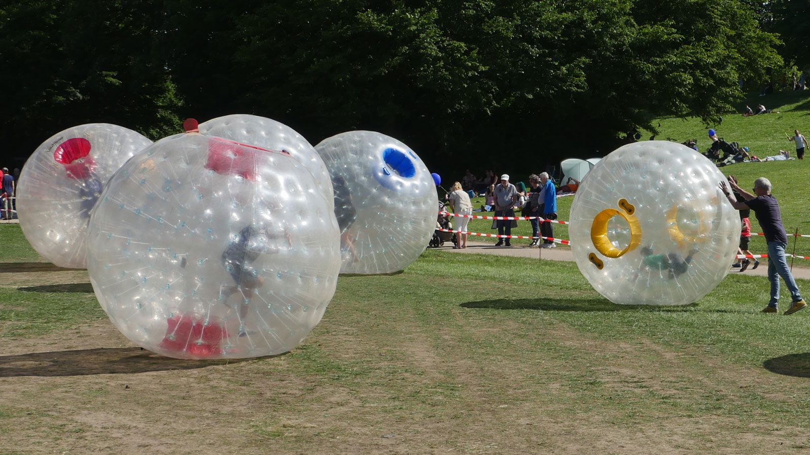 Zorbing beim Ballonfestival Bonn